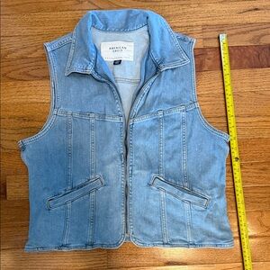 American Eagle Light Blue Denim Vest - Collar & Front Zip